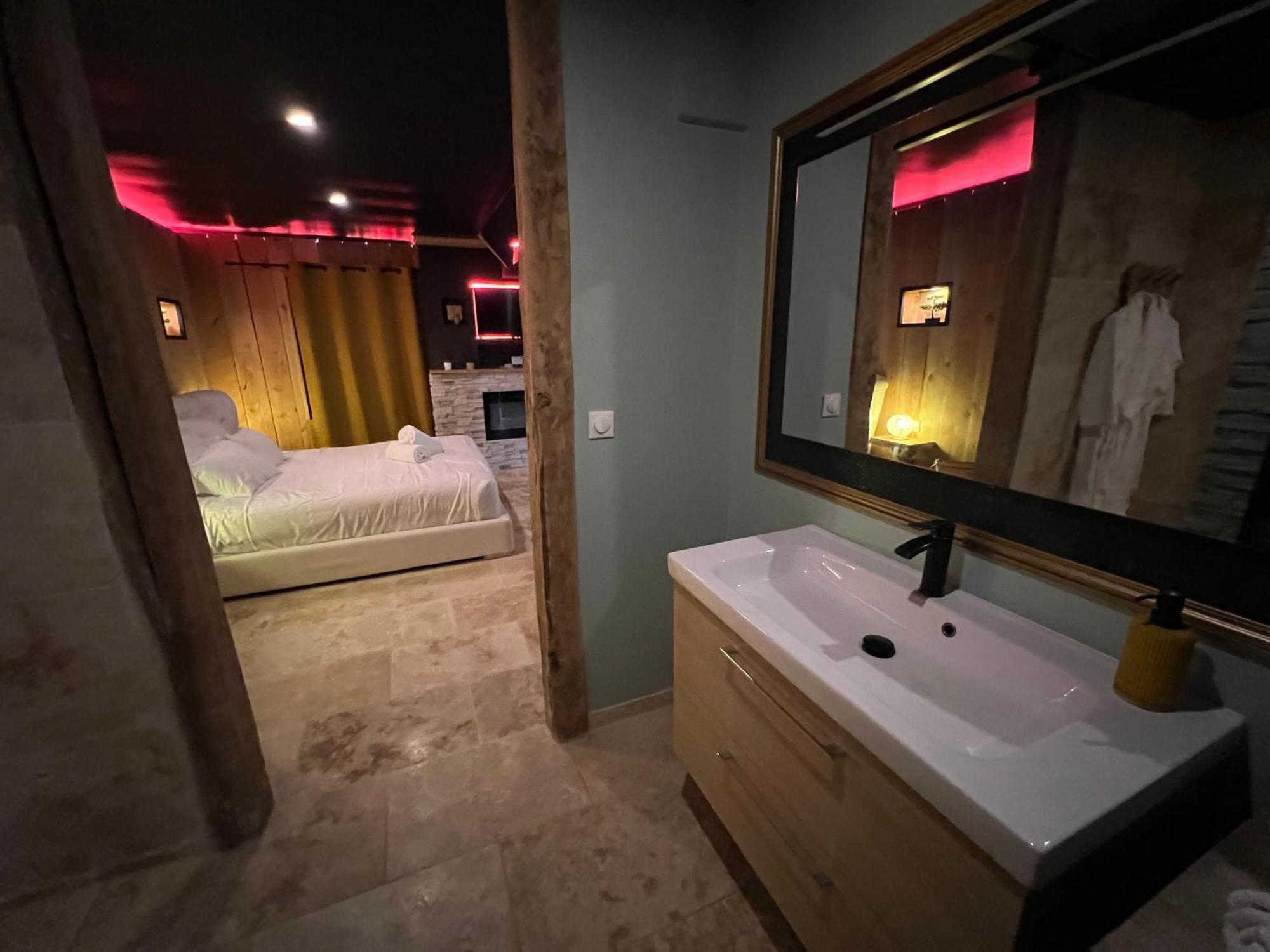 Le Lodge Des Charmes 5 Etoiles Leves Luaran gambar